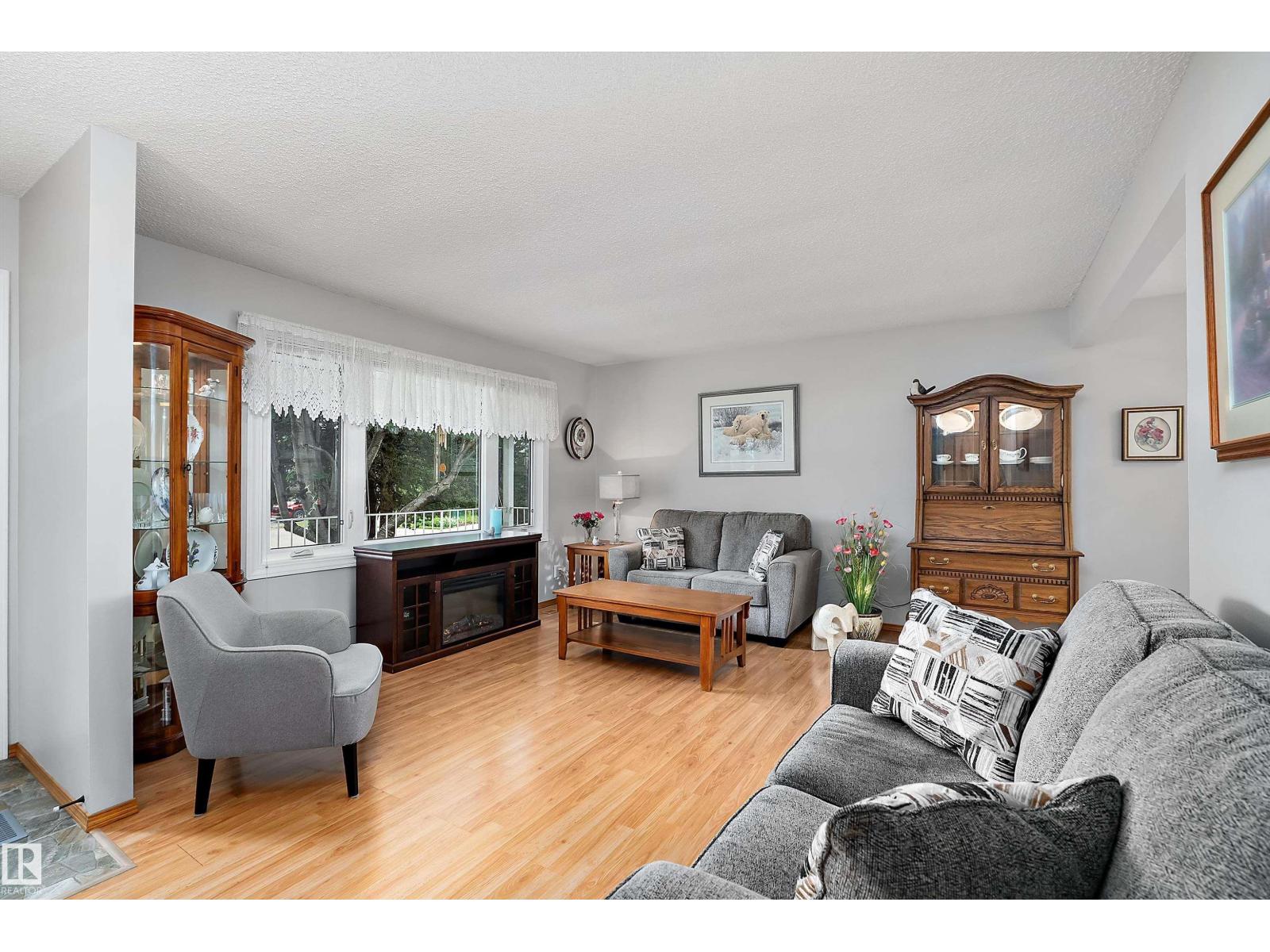 10972 35 AV NW - 6
