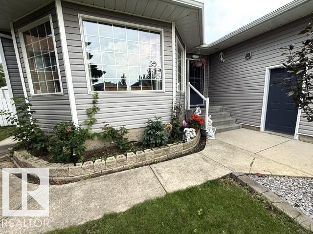 212 WEST Liberty Crescent