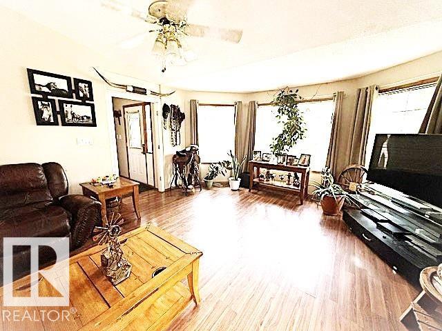 212 WEST Liberty Crescent - Photo 9