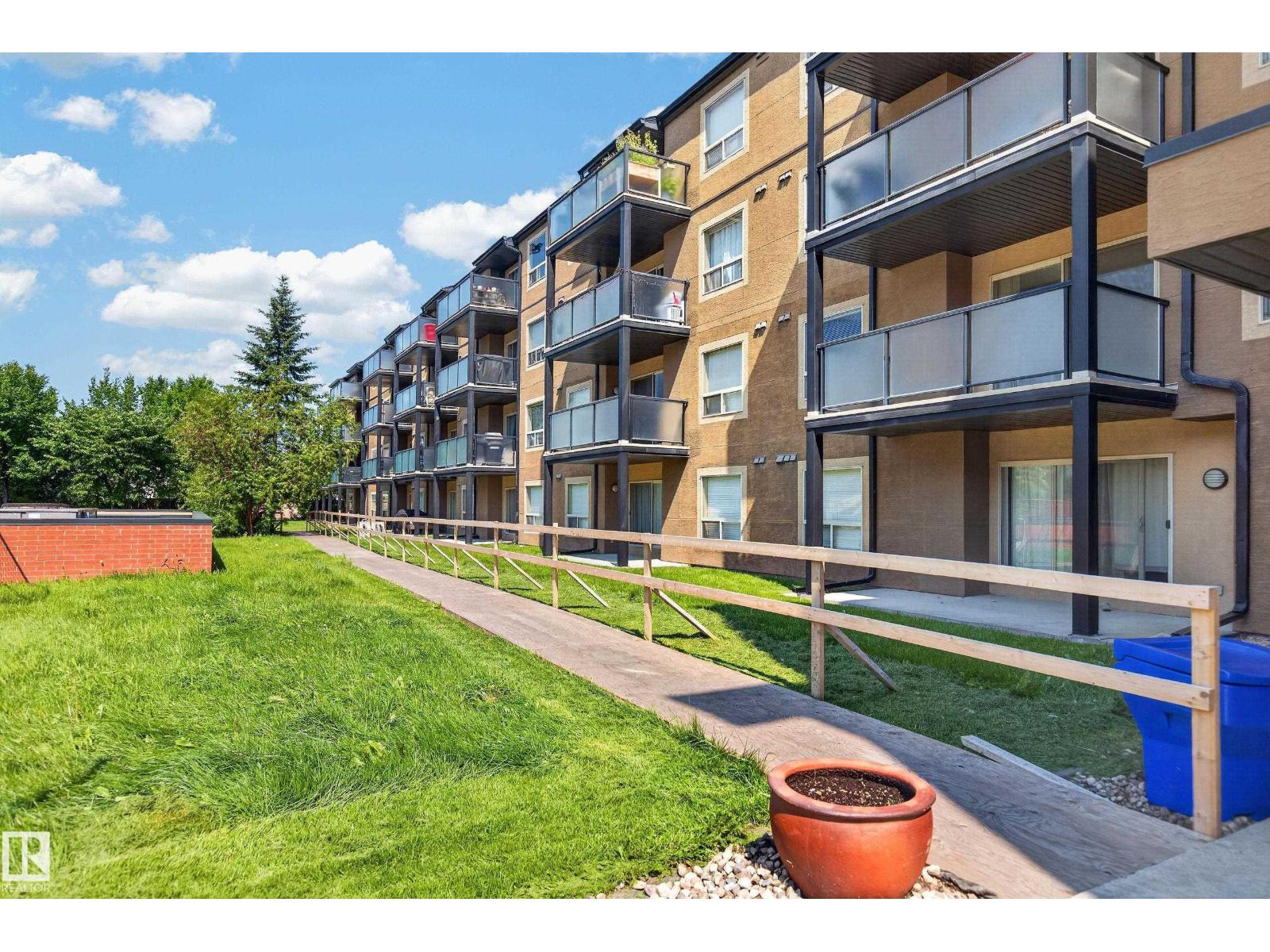 #104 13907 136 ST NW, Hudson, Edmonton photo 1