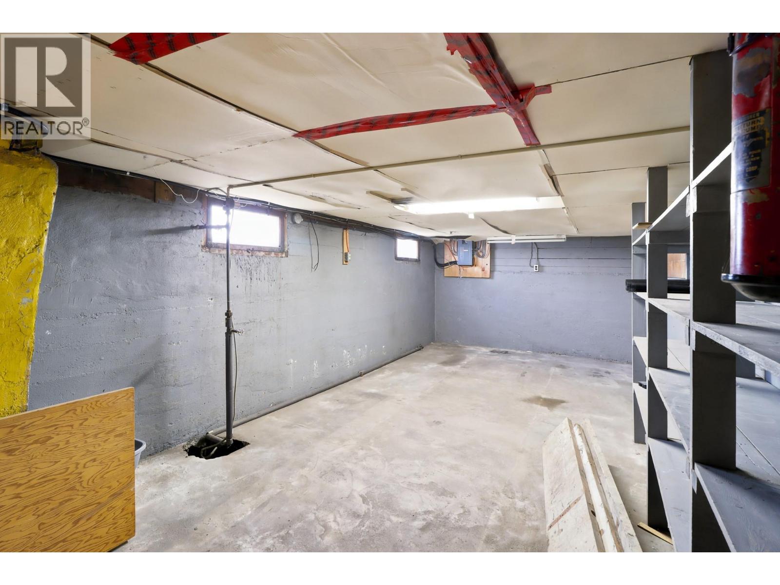 225 14 Avenue N - 30