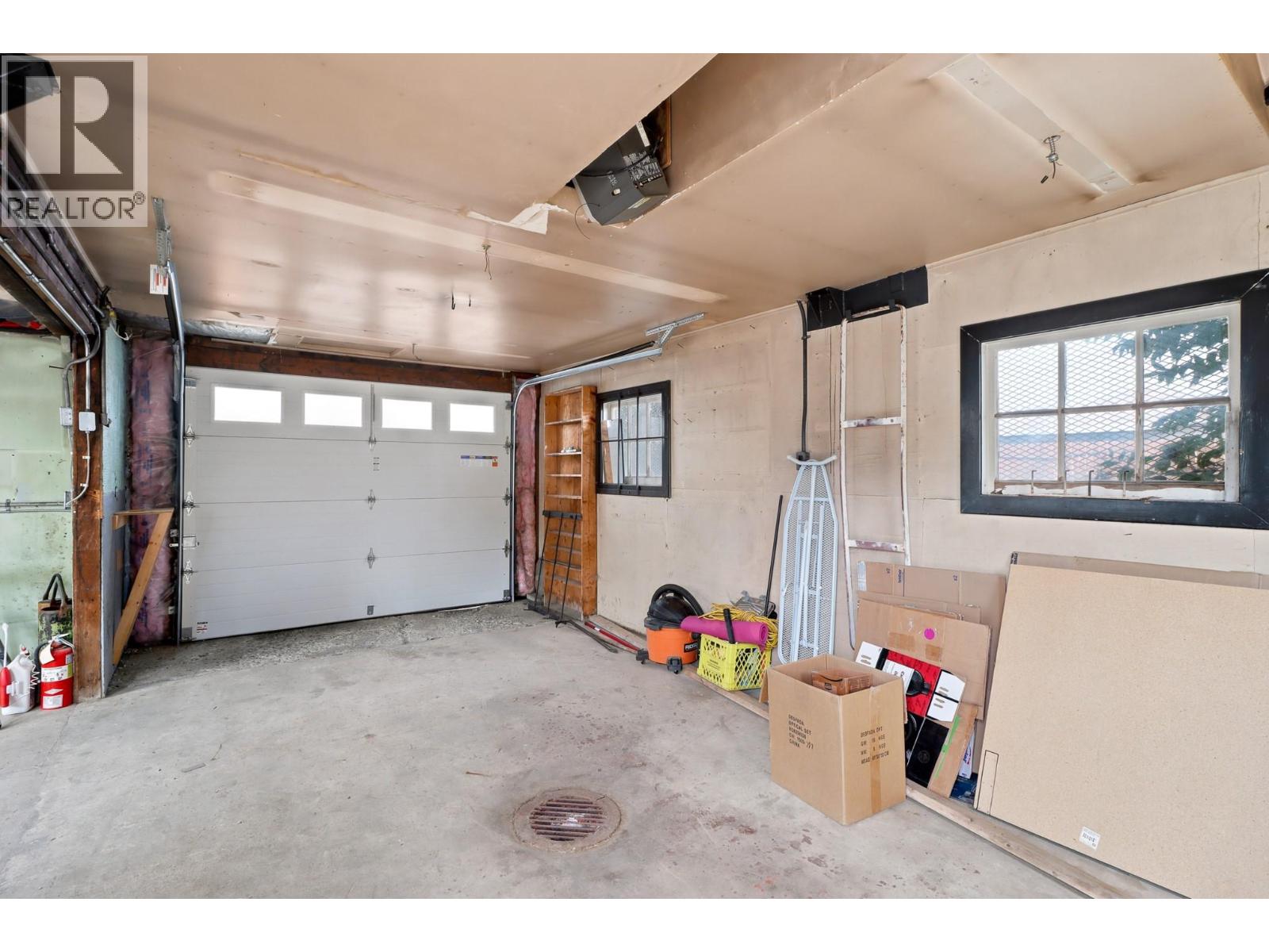 225 14 Avenue N - 38