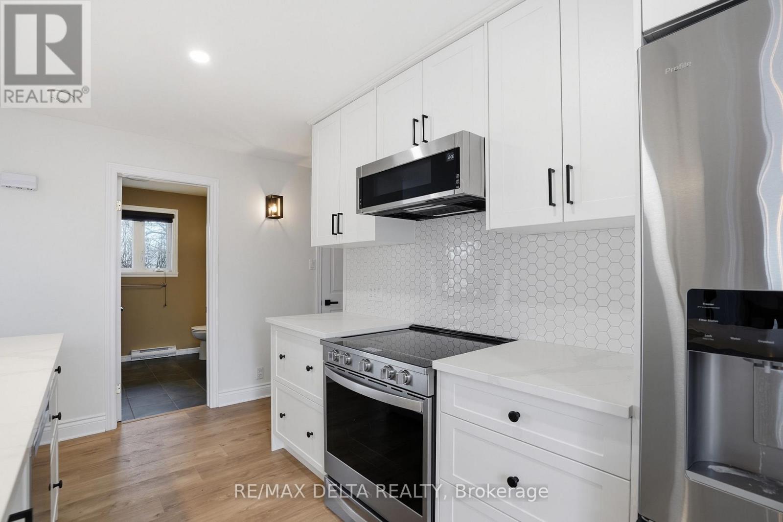 120 CALEDONIA ROAD - 20