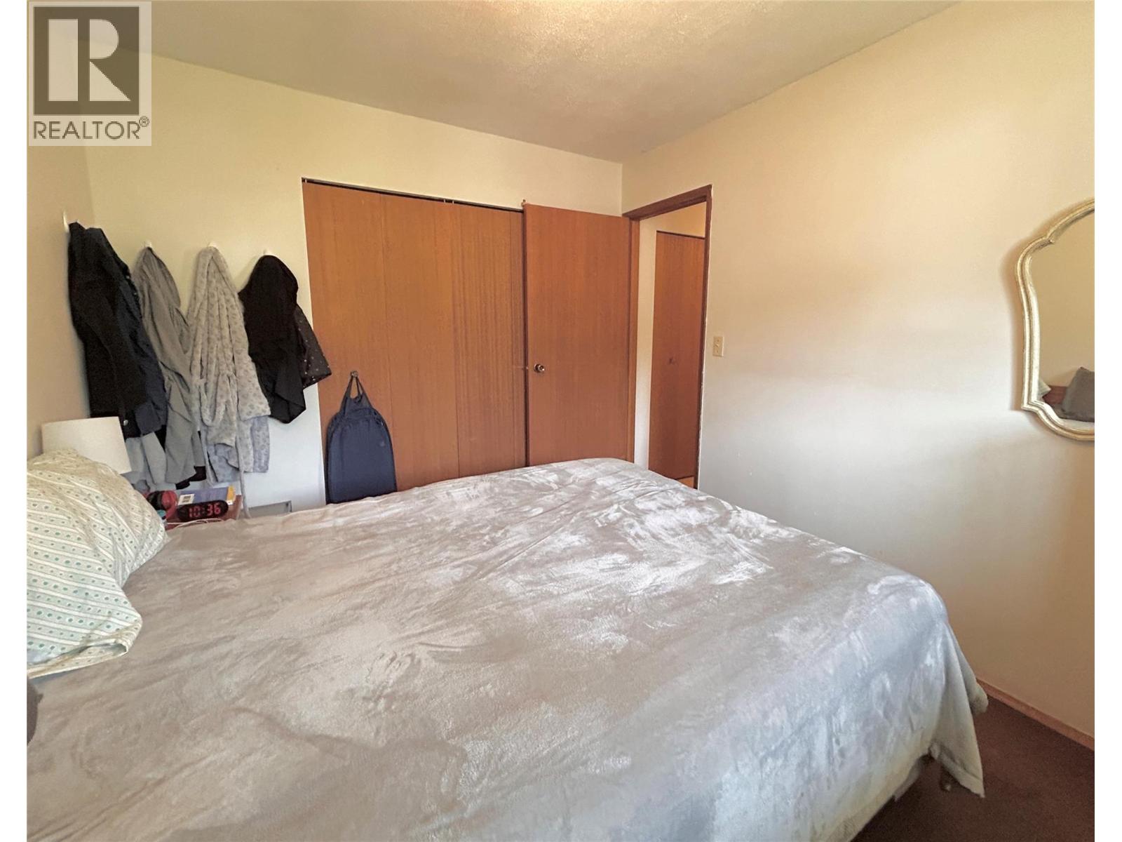 1730 Thompson Avenue - 21