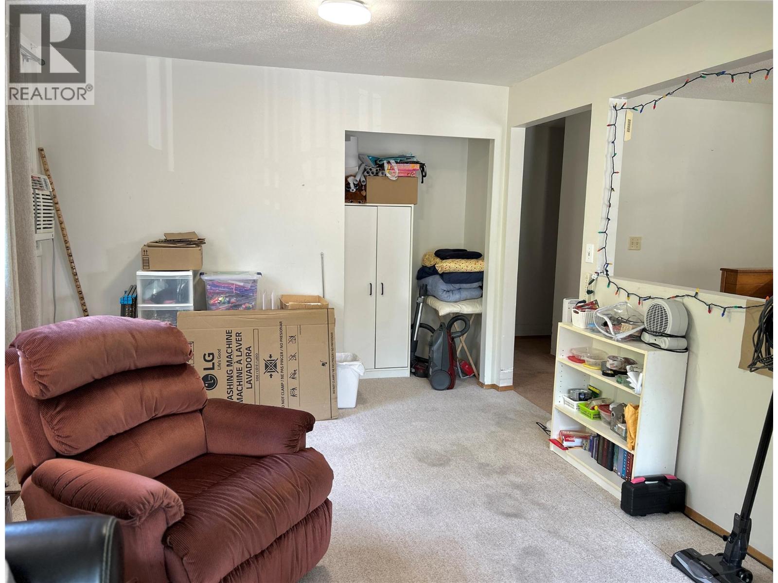 1730 Thompson Avenue - 18