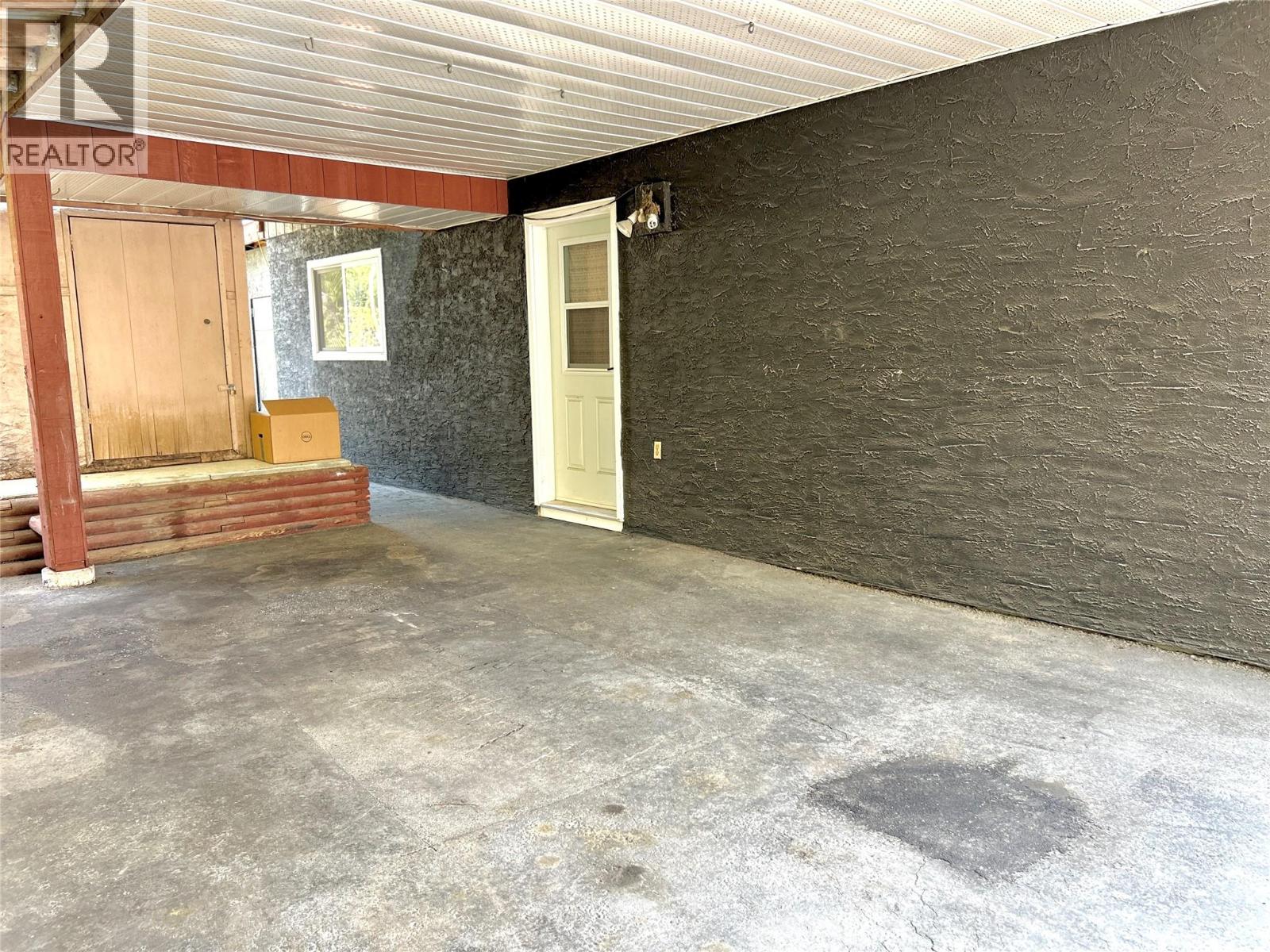 1730 Thompson Avenue - 6
