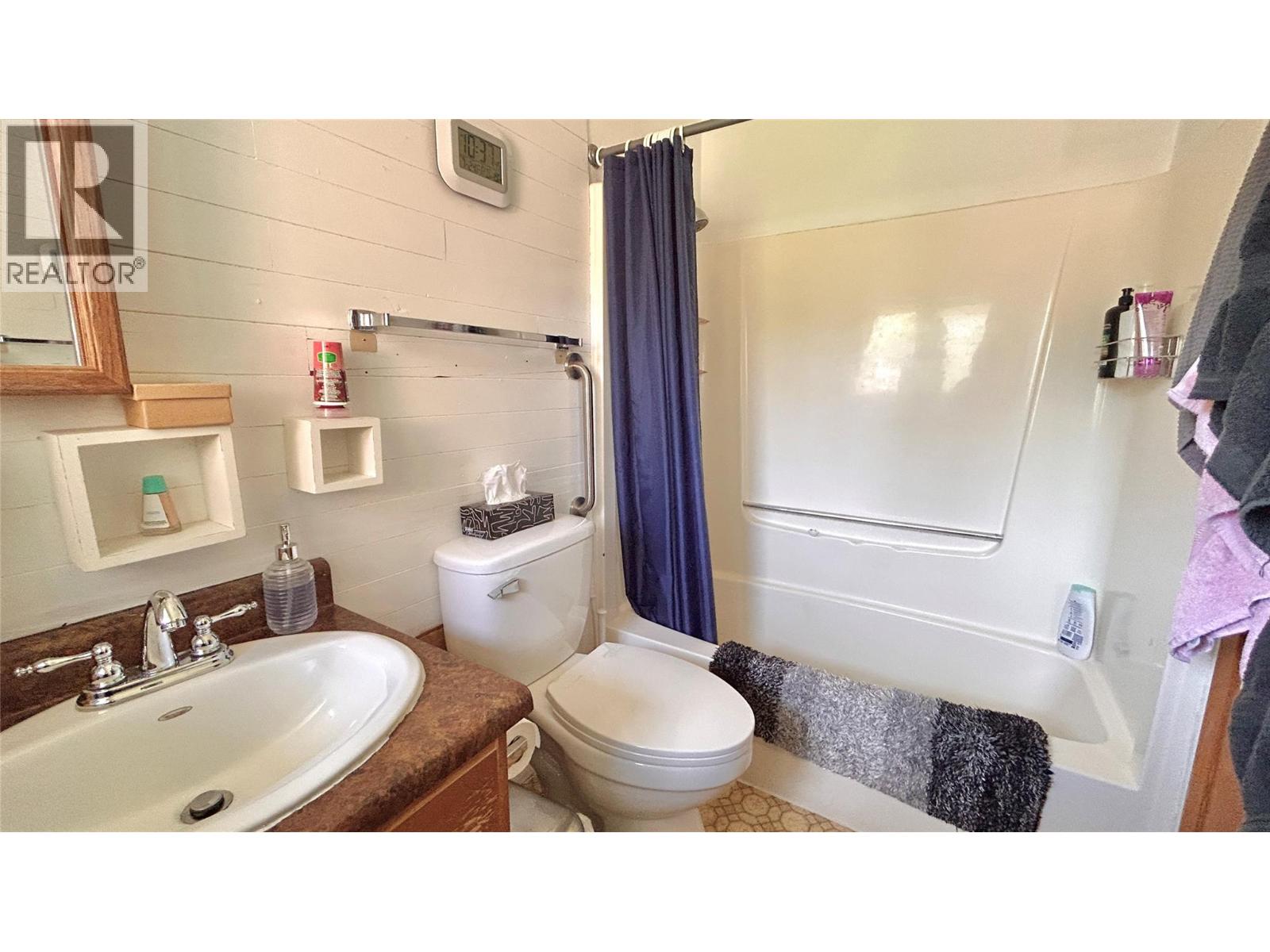 1730 Thompson Avenue - 22