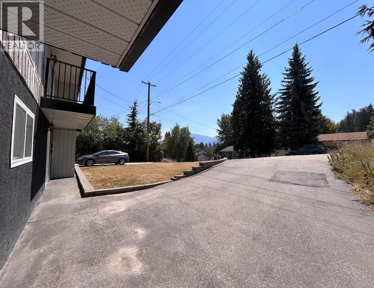 1730 Thompson Avenue - 4