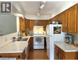 Family room - 1730 Thompson Avenue, Rossland, BC V0G1Y0 Photo 11