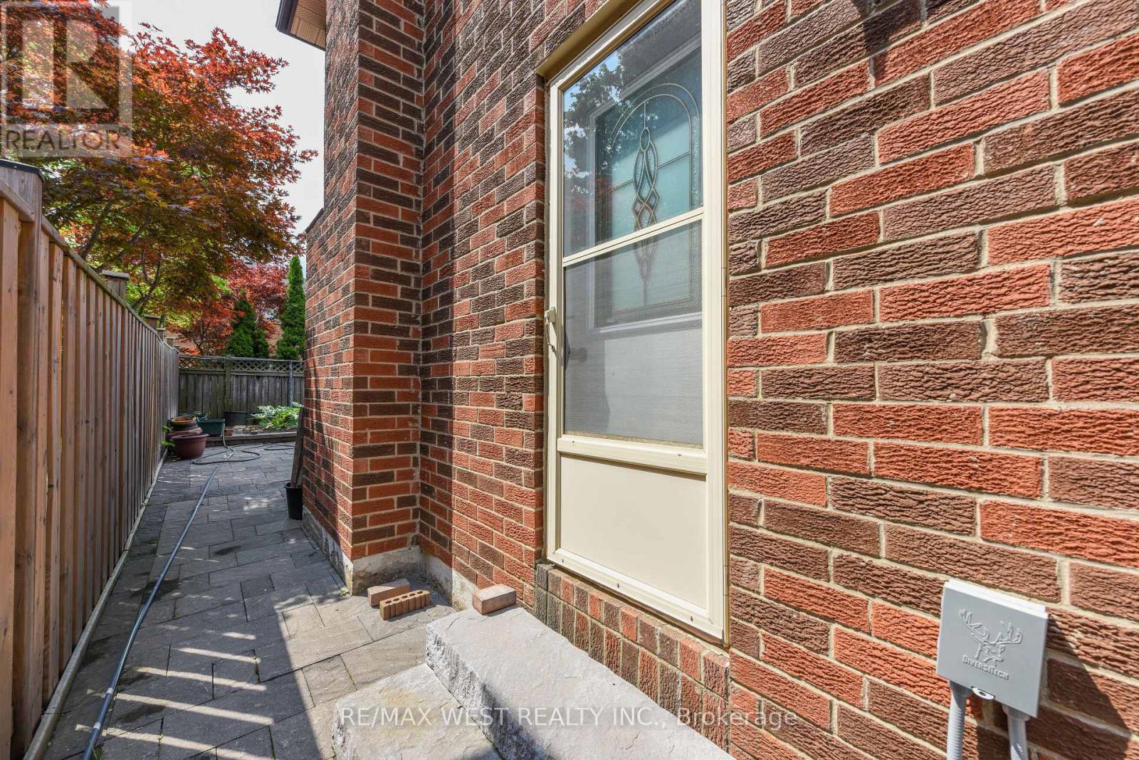 181 MISTY MEADOW DRIVE - 19