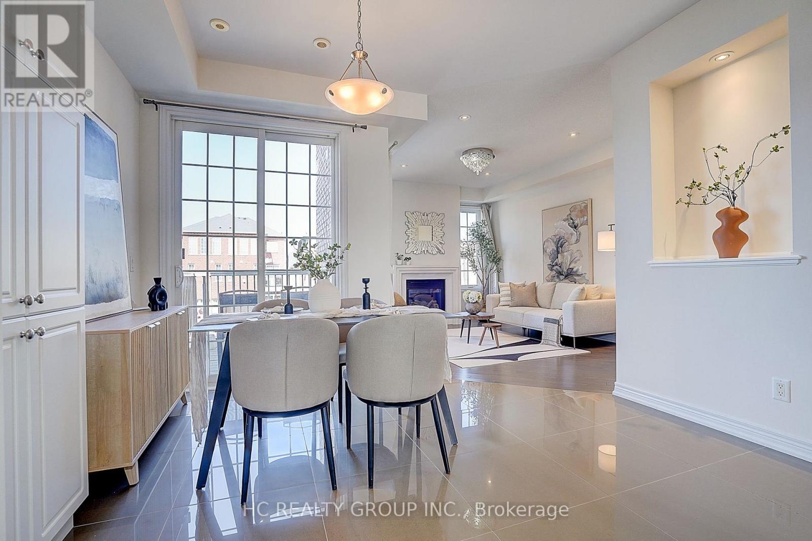 22 TOULOUSE COURT - 20
