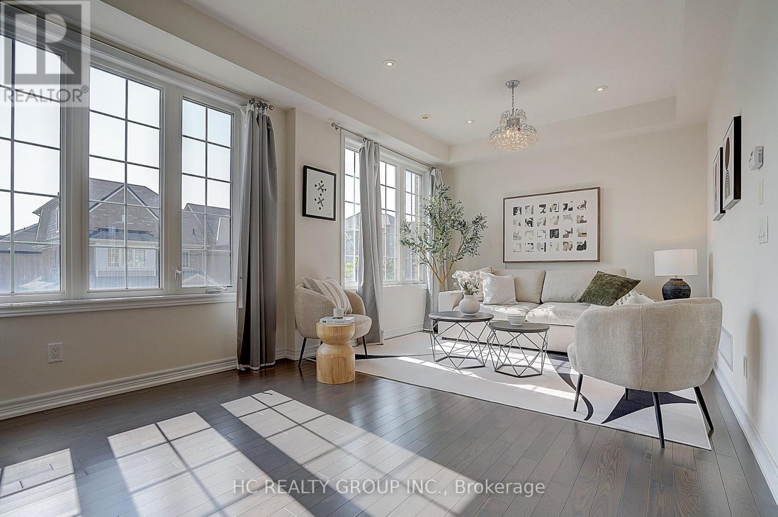22 TOULOUSE COURT - 8
