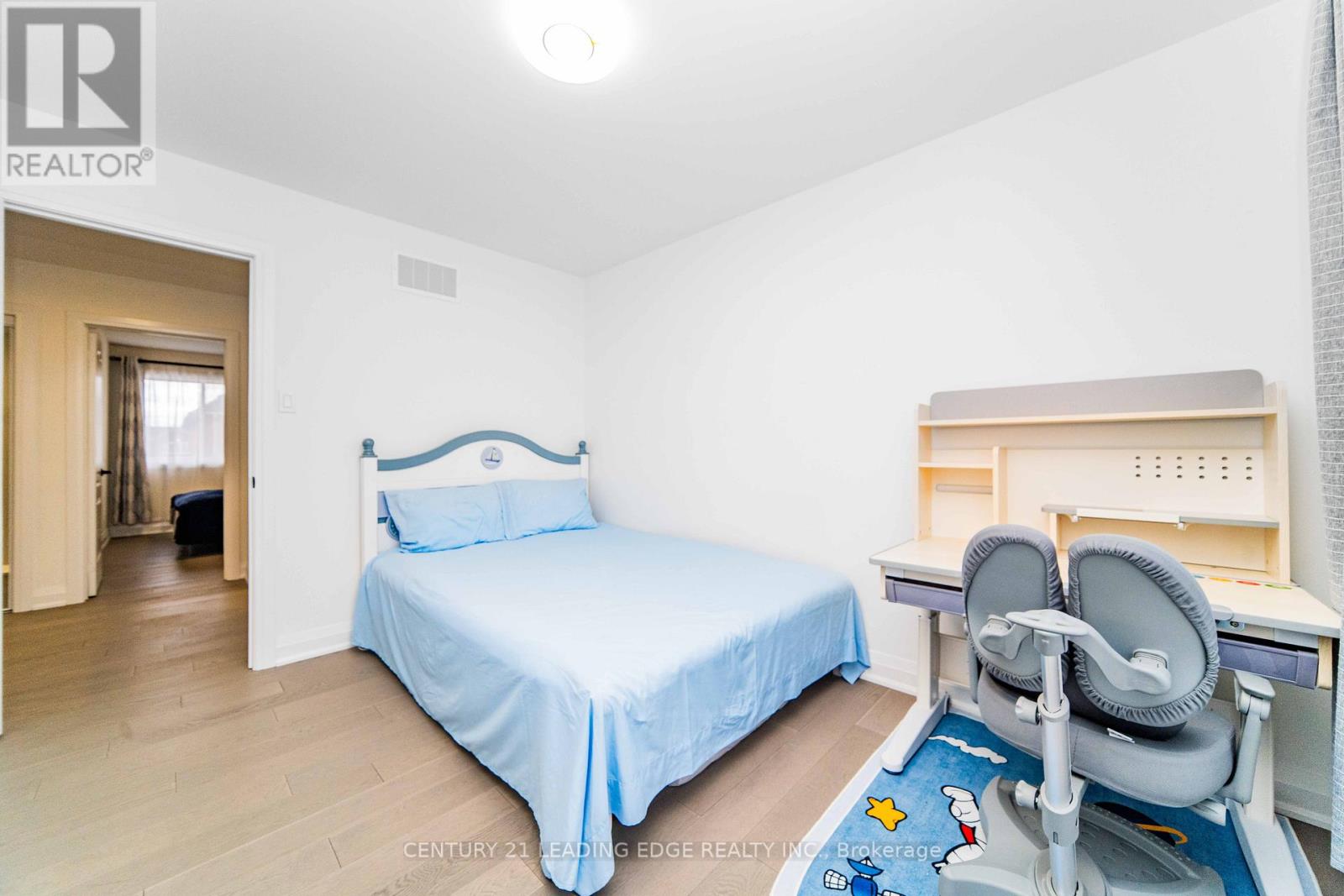 37 LANDSDOWN CRESCENT - 19