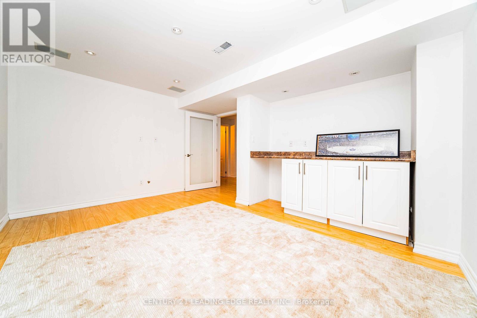 37 LANDSDOWN CRESCENT - 38