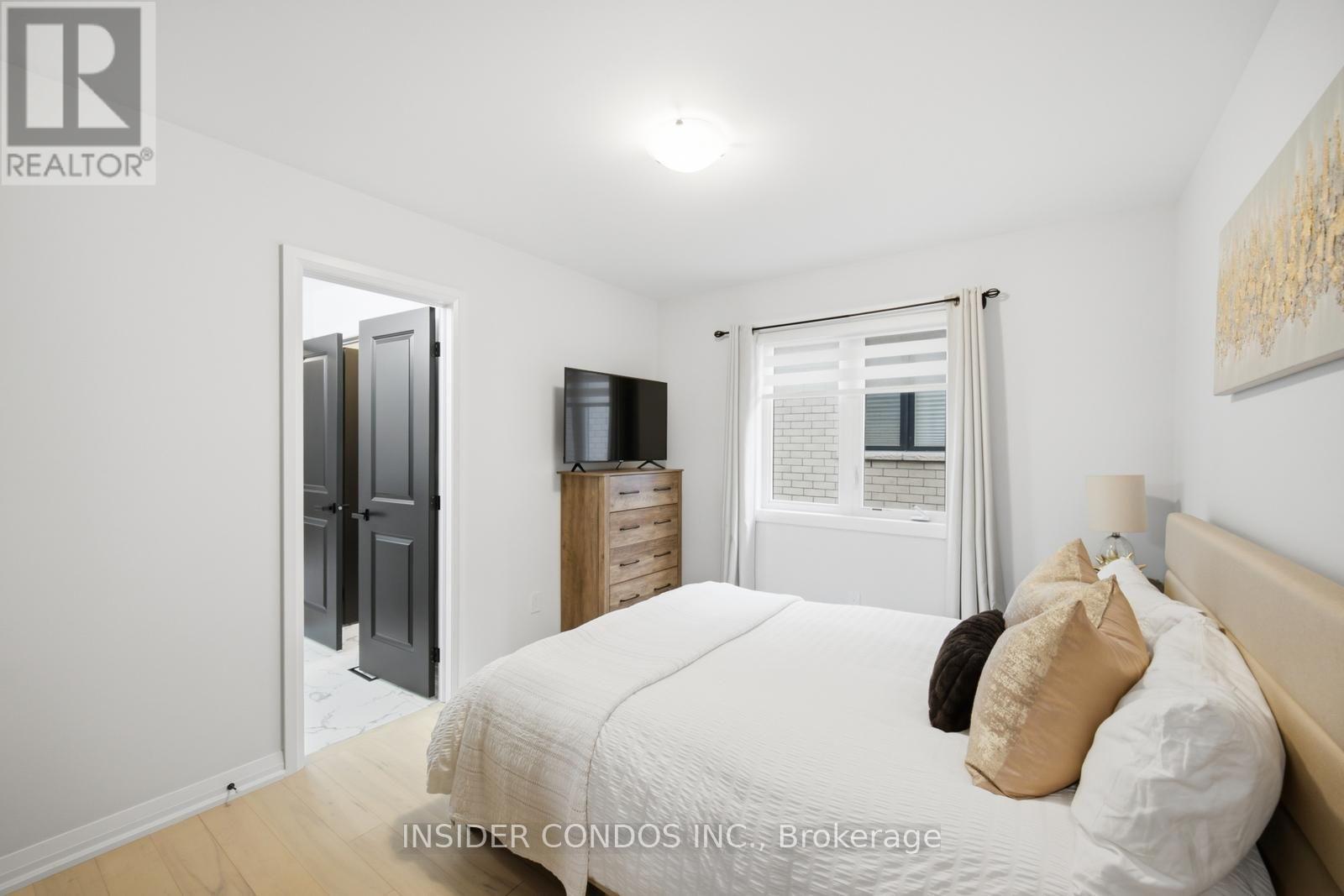 1521 STOVELL CRESCENT - 36