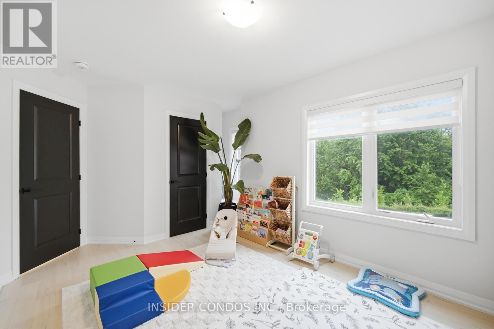 1521 STOVELL CRESCENT - 39