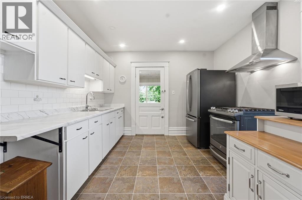 73 GRAND RIVER Street S - Image 15