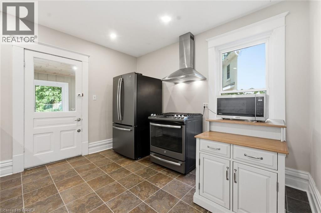 73 GRAND RIVER Street S - Image 16