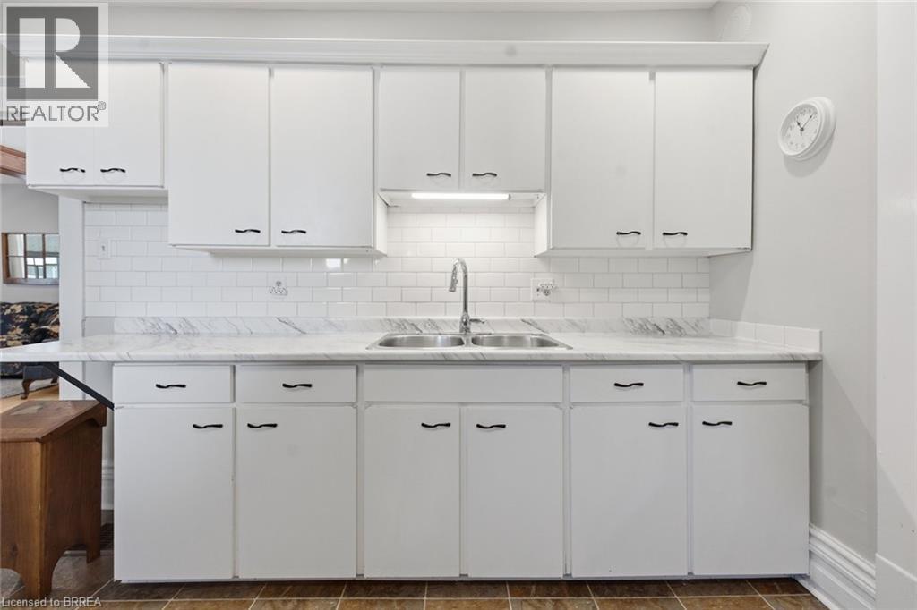 73 GRAND RIVER Street S - Image 17