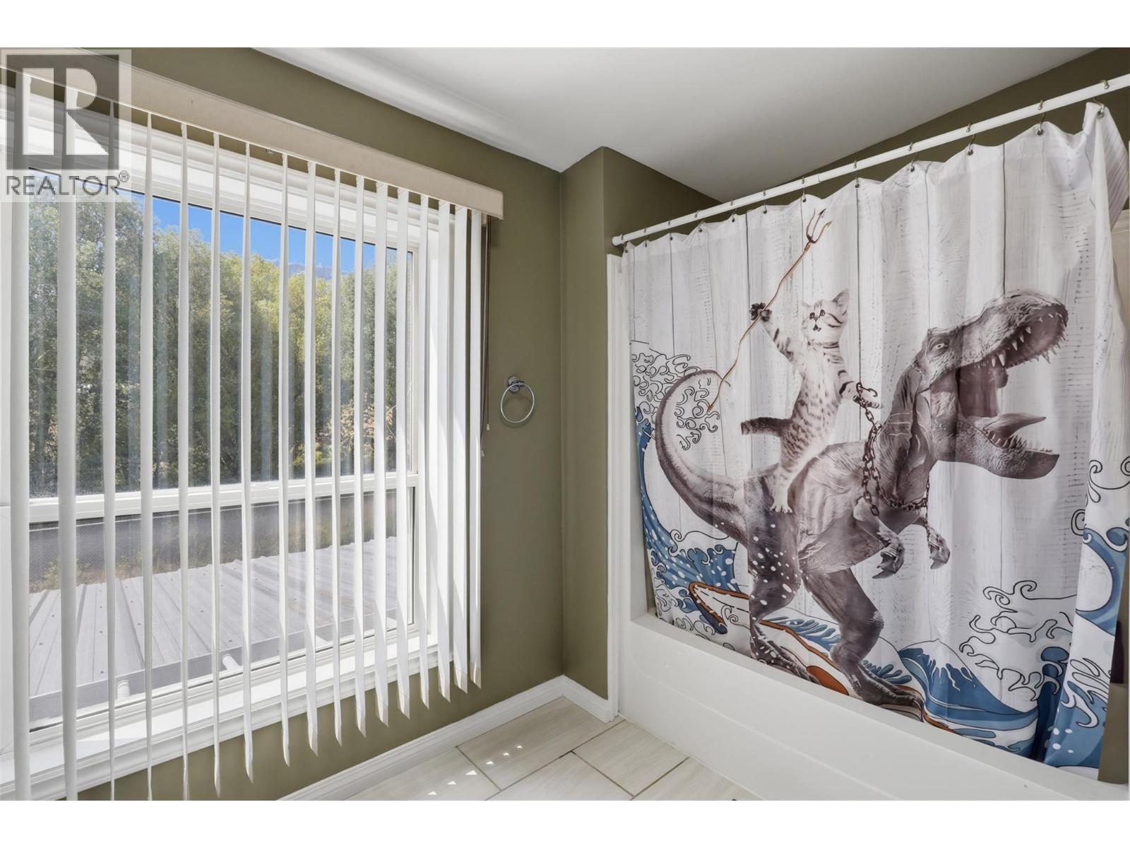 471 WOODWARD Avenue - 45