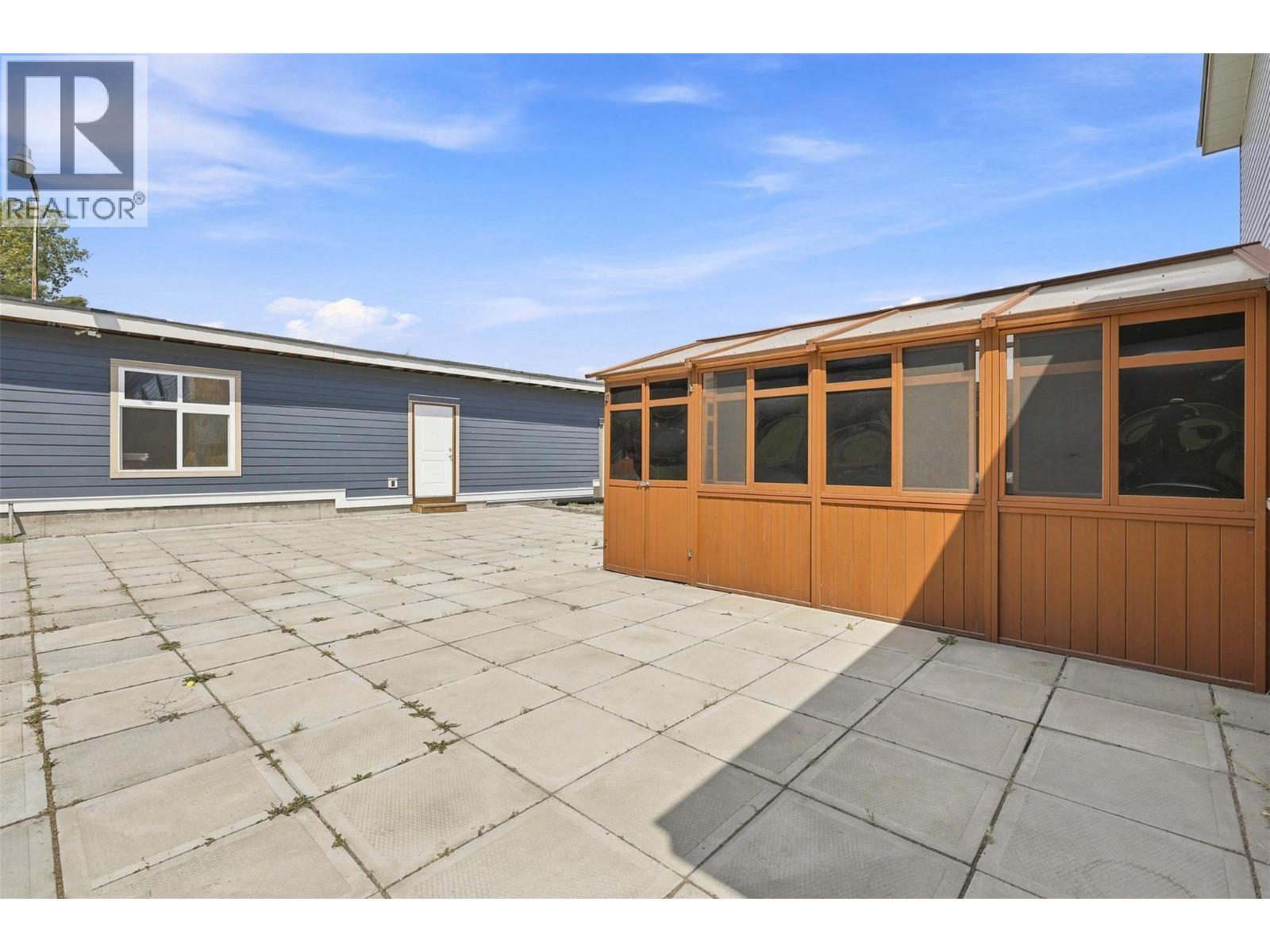 471 WOODWARD Avenue - 56