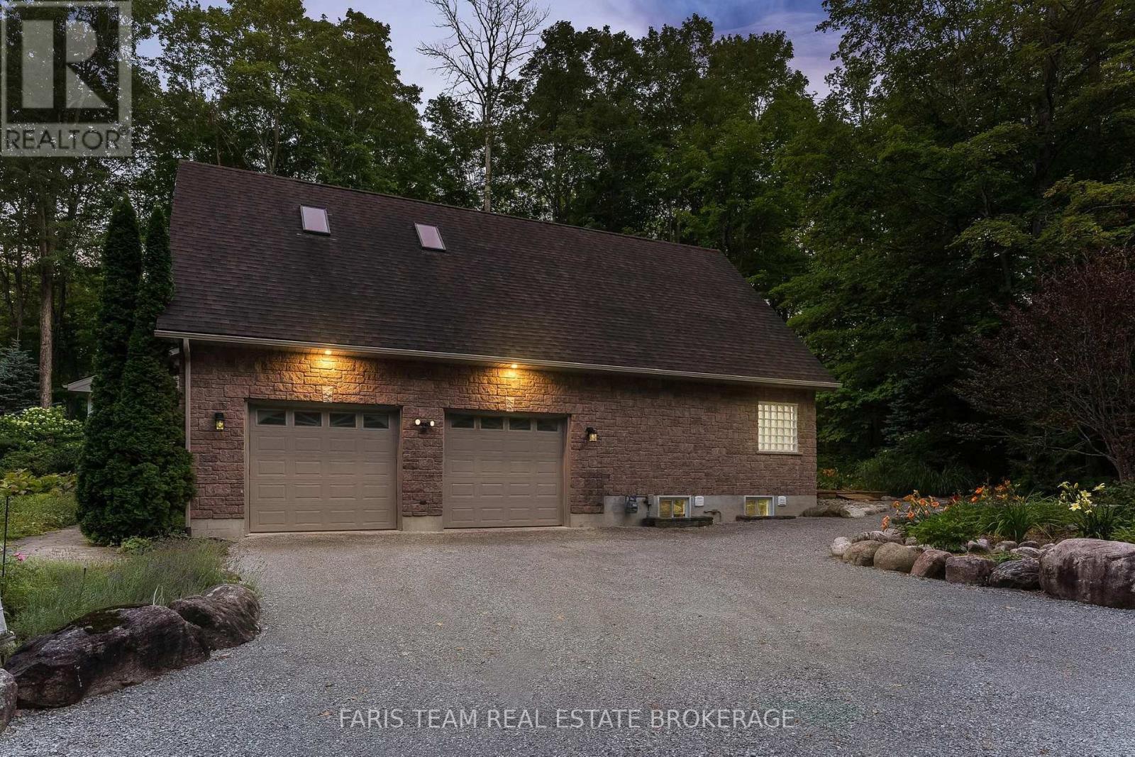 105 COPELAND CREEK DRIVE - 48
