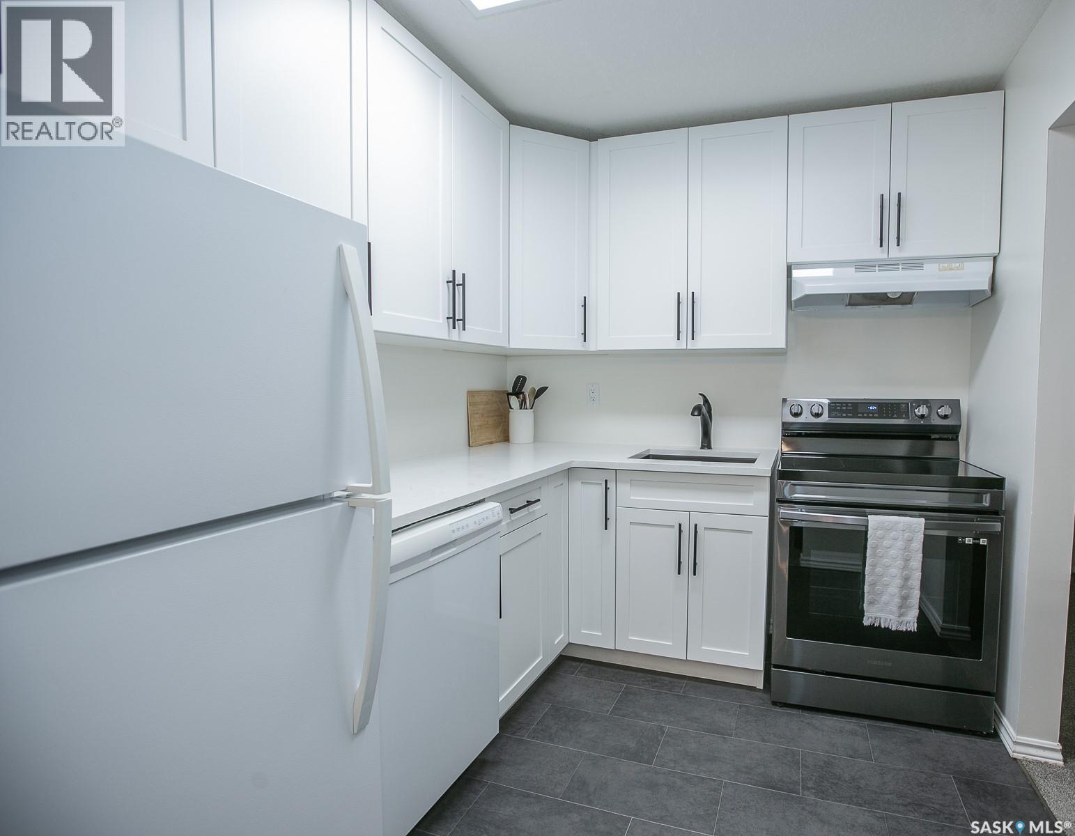 A 22 Nollet AVENUE, Regina — photo 2