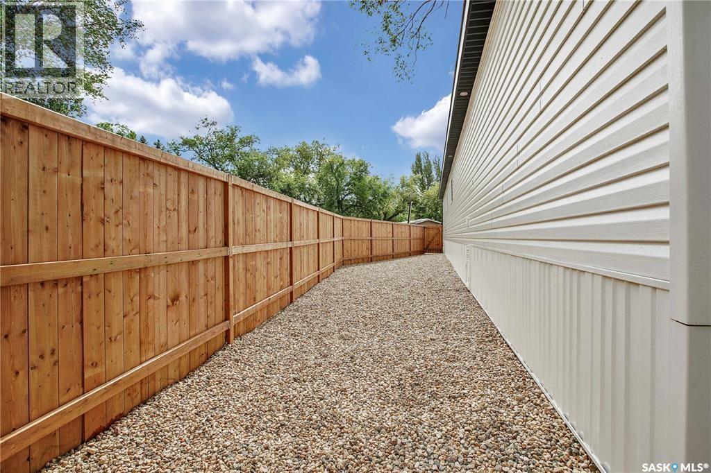 320 1524 Rayner AVENUE, Saskatoon — photo 2