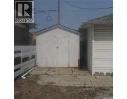 2pc Bathroom - 1240 10th Avenue E, Regina, SK S4T4P9 Photo 9