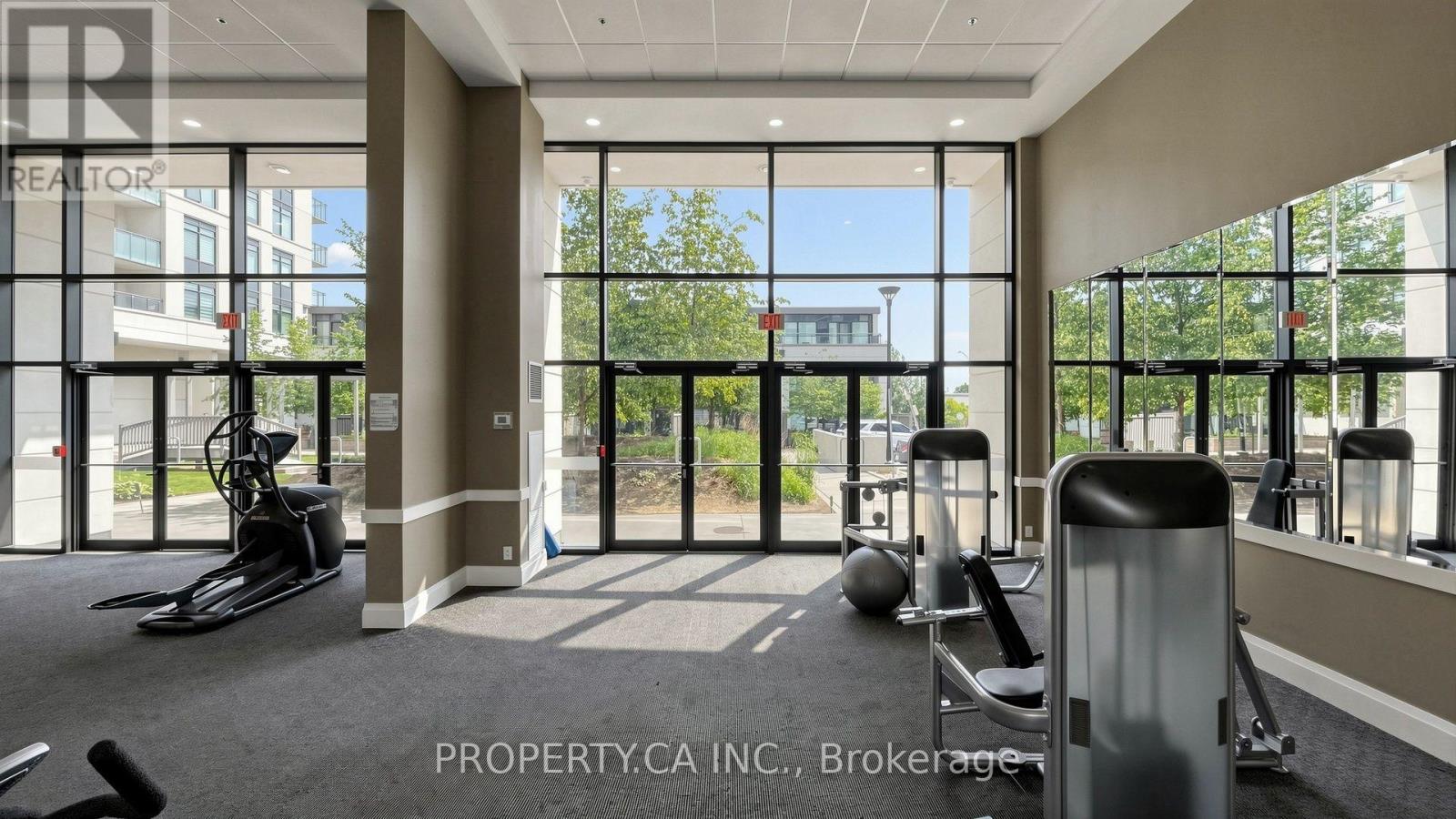#516 24 WOODSTREAM BOULEVARD - Image 36