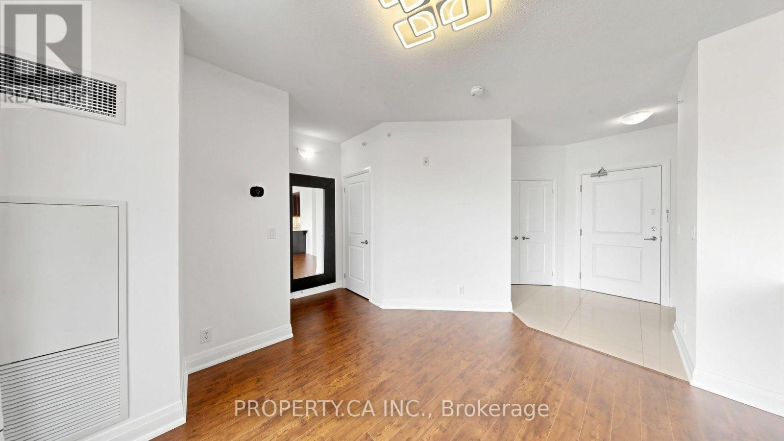 #516 24 WOODSTREAM BOULEVARD - 9