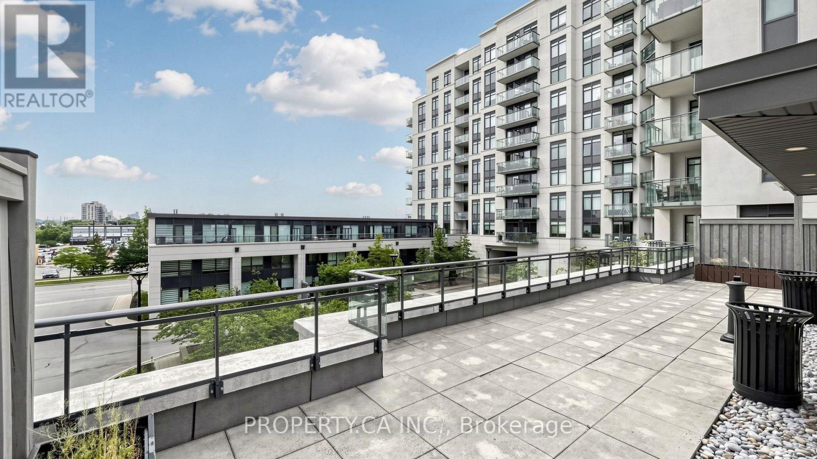 #516 24 WOODSTREAM BOULEVARD - 42