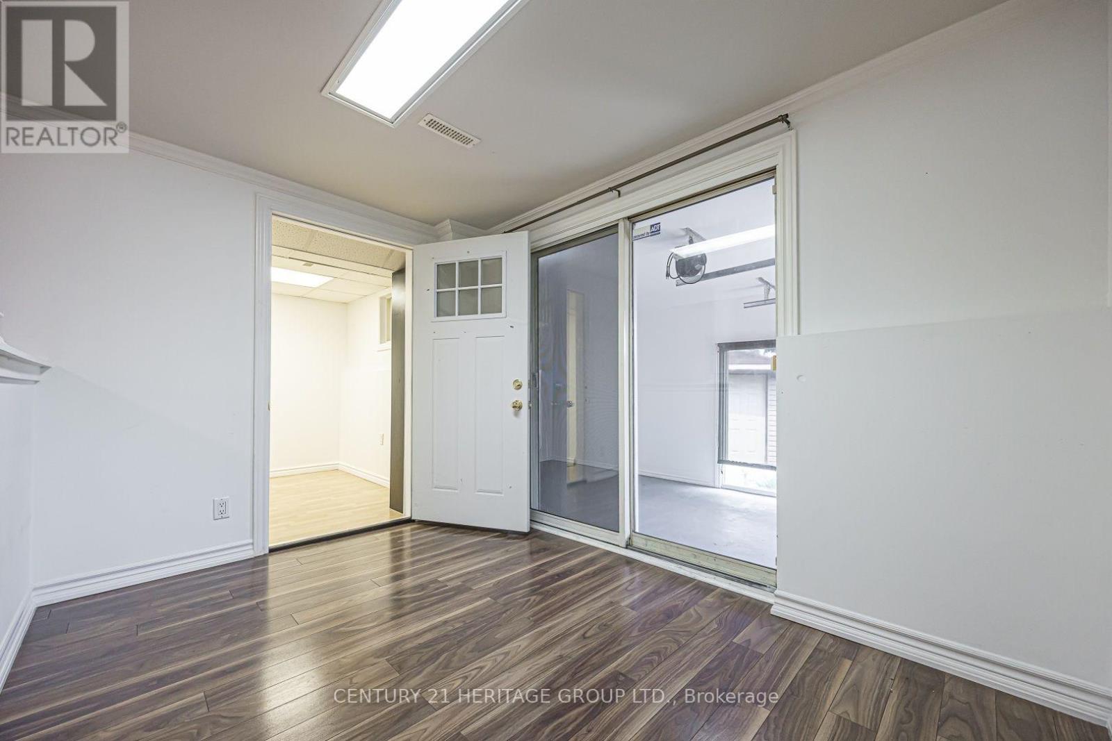 476 BRITANNIA AVENUE - 25