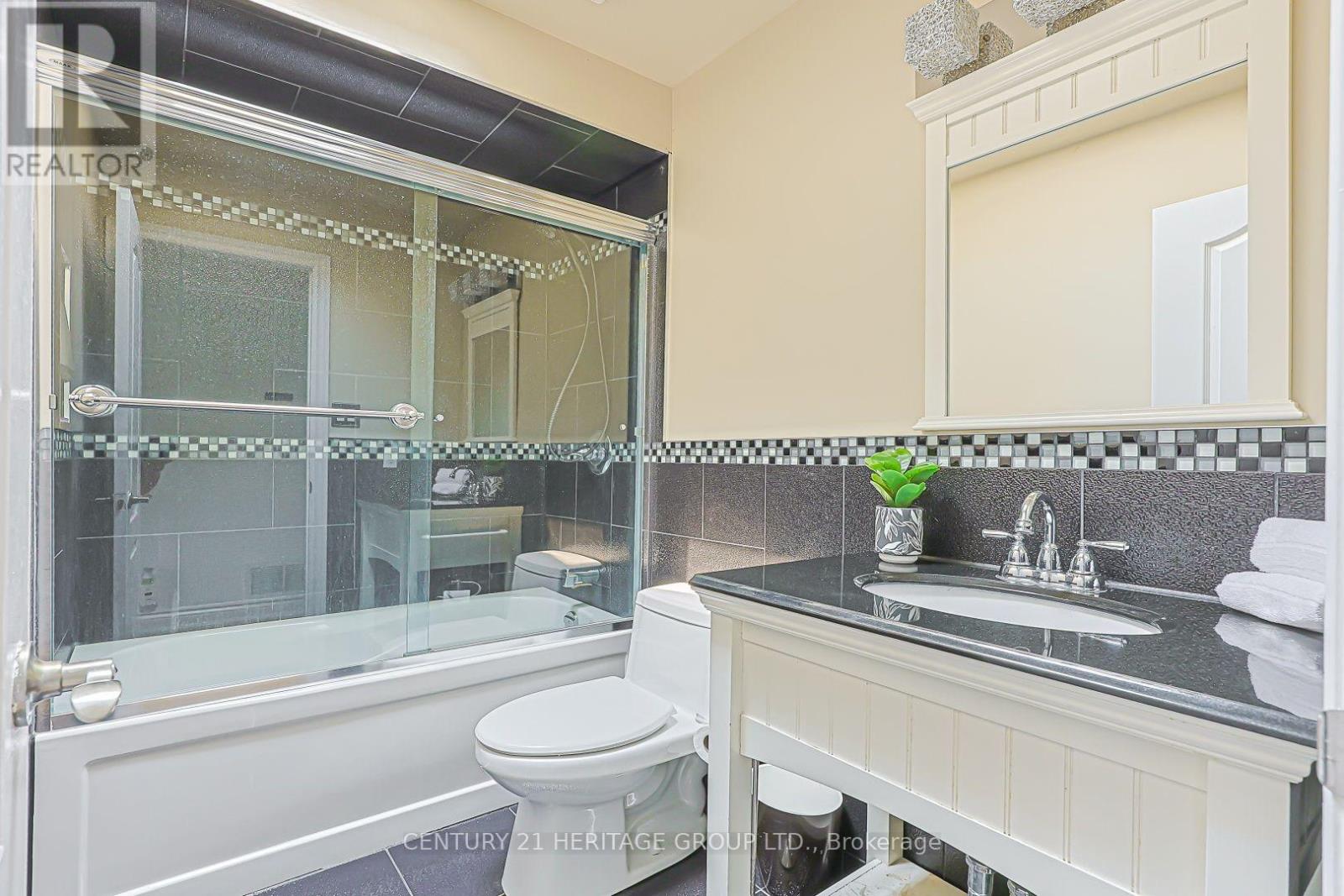 476 BRITANNIA AVENUE - 19