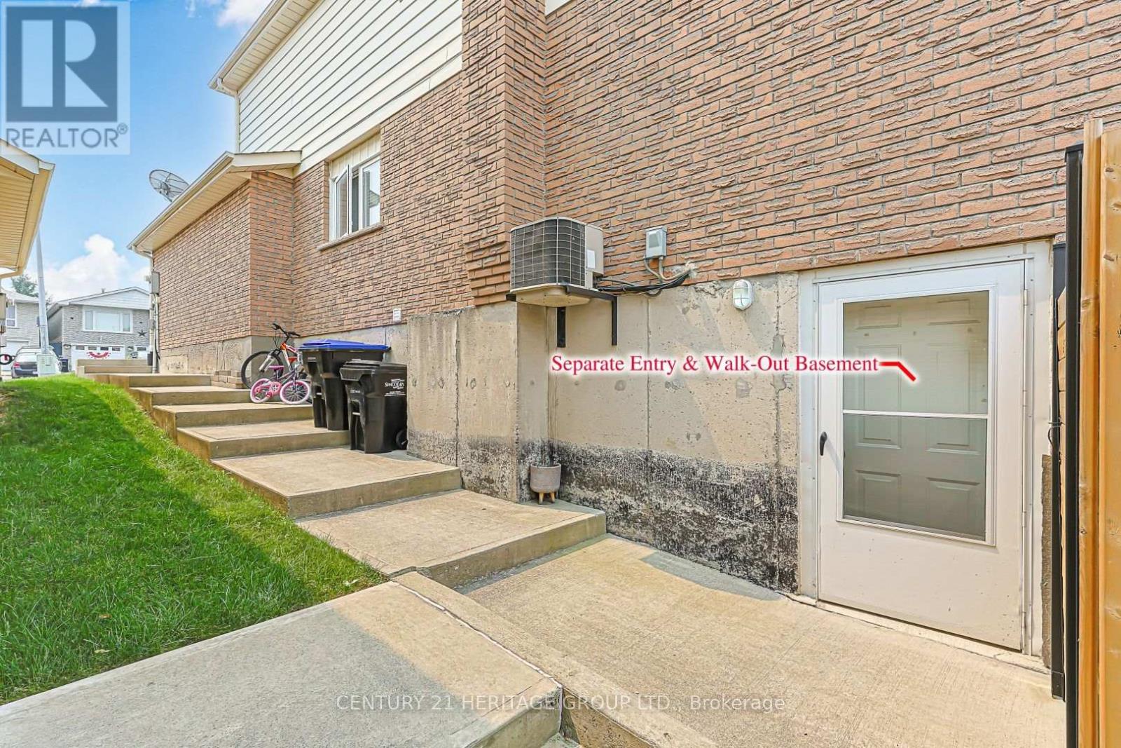 476 BRITANNIA AVENUE - 35