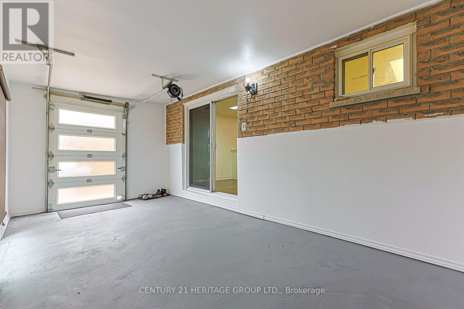 476 BRITANNIA AVENUE - 28