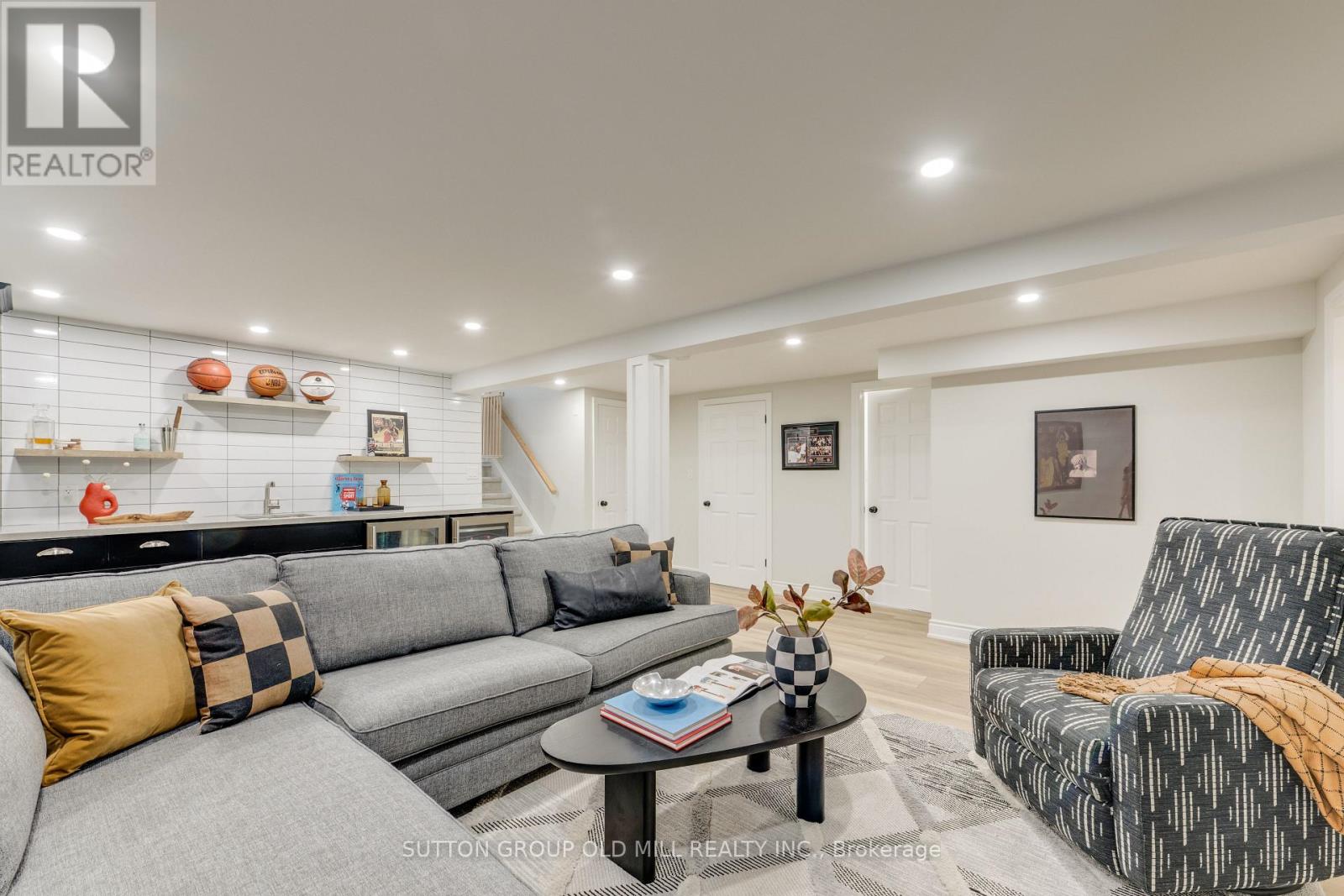 85 BONNYVIEW DRIVE - 28