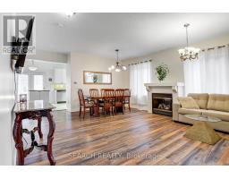 Living room - 19 Treeline Boulevard, Brampton, ON L6P1C5 Photo 8