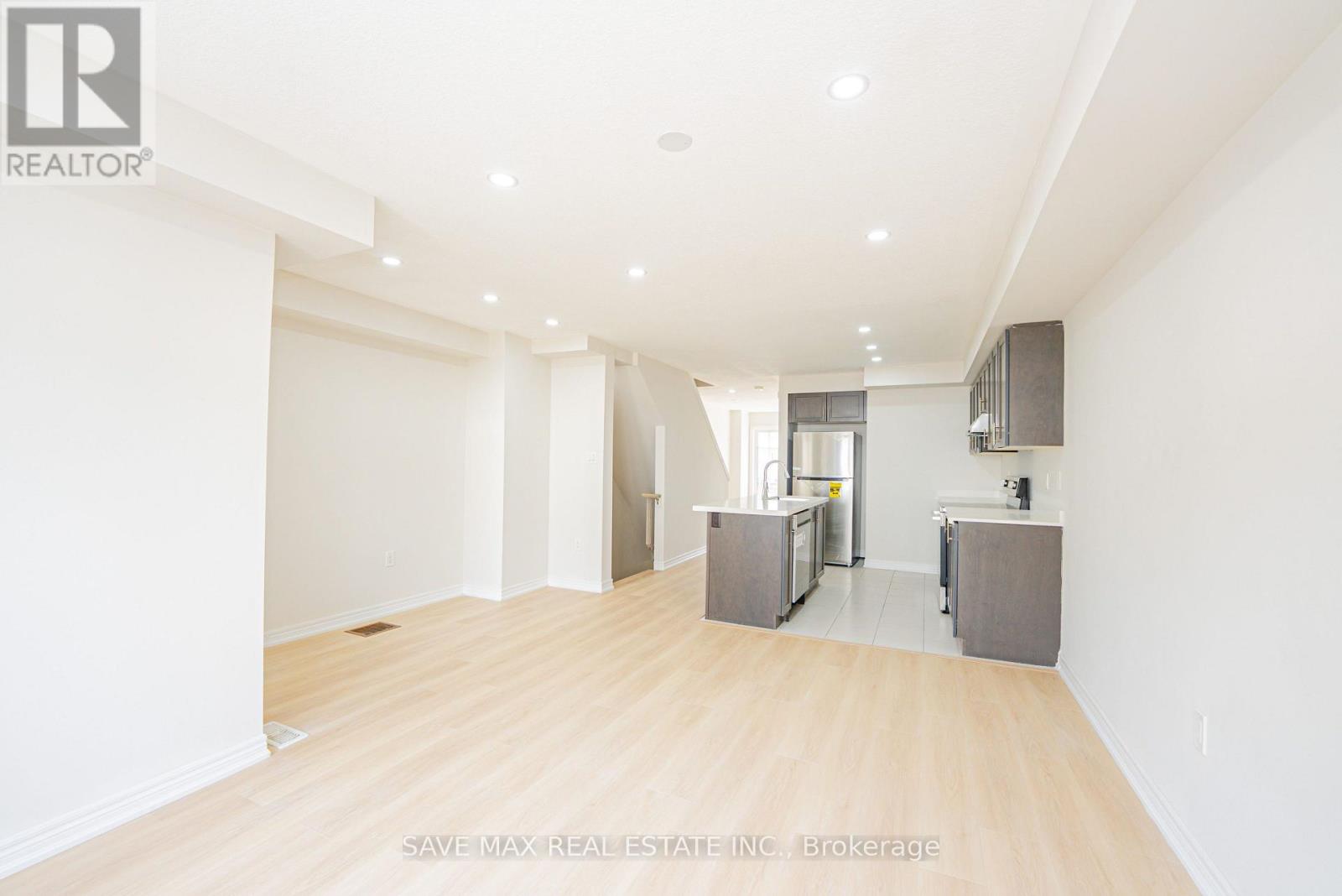 410 LINDEN DRIVE - 12