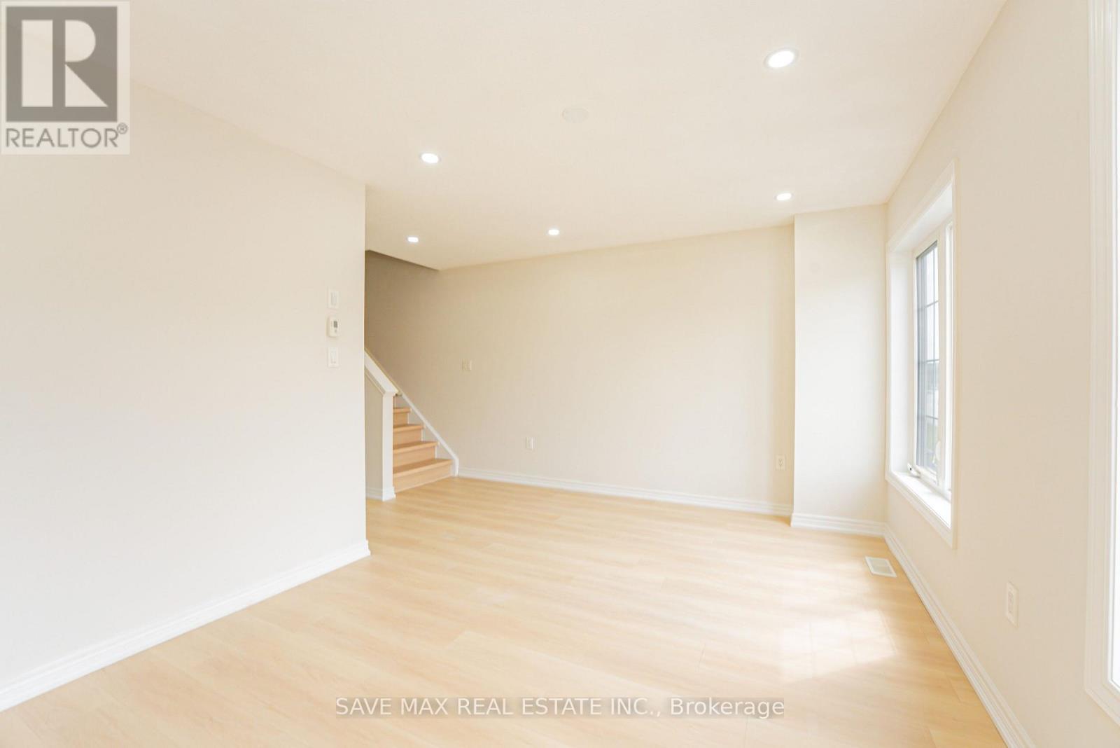 410 LINDEN DRIVE - 21