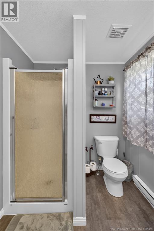 98 Hayward - Image 25