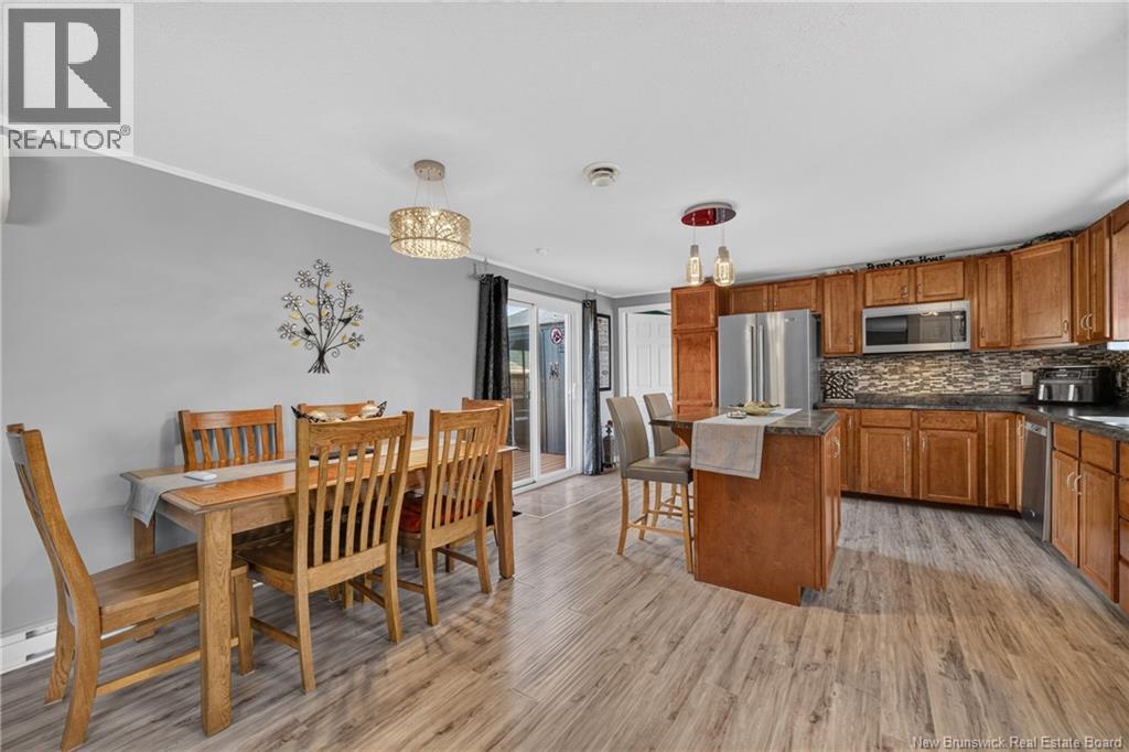 98 Hayward - Image 10