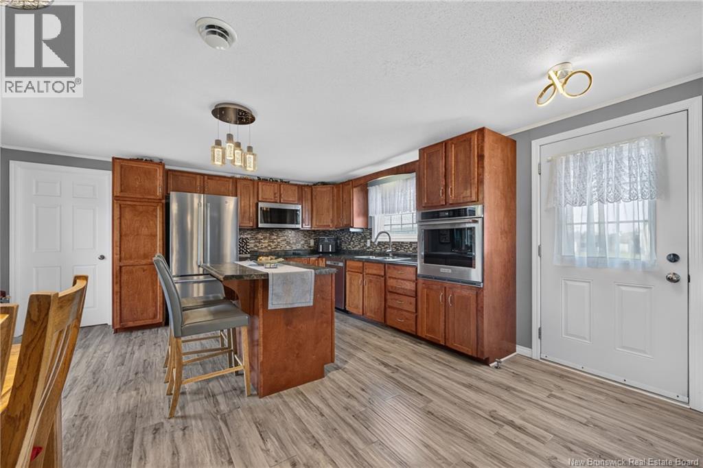 98 Hayward - Image 8
