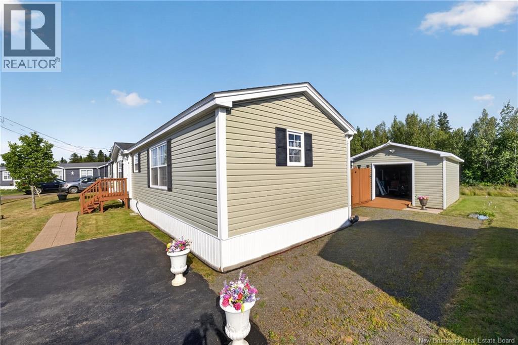 98 Hayward - Image 41