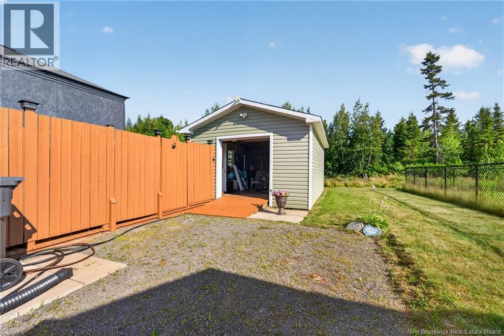 98 Hayward - Image 40