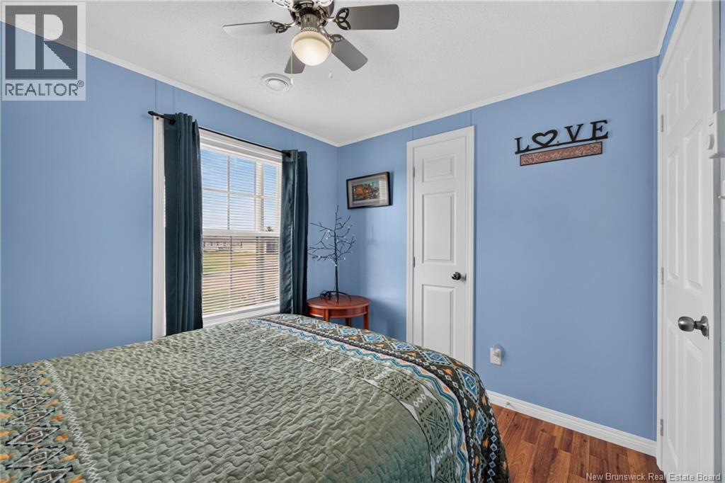 98 Hayward - Image 31