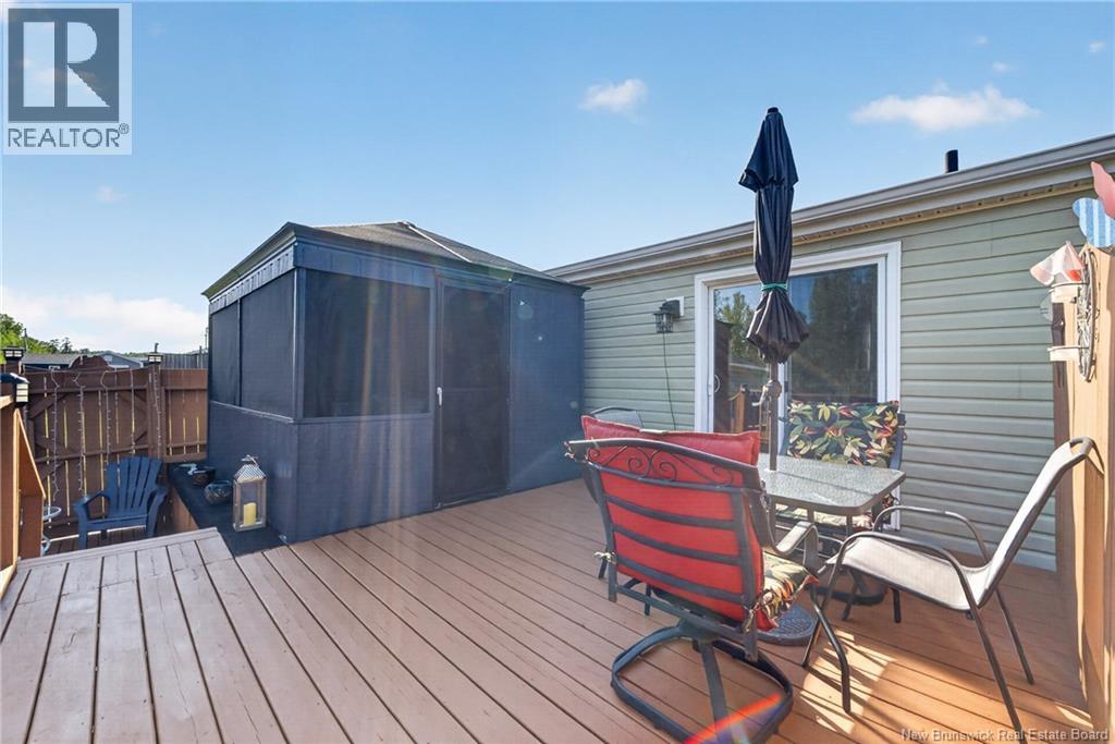 98 Hayward - Image 39