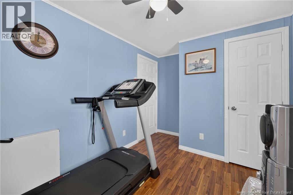 98 Hayward - Image 27