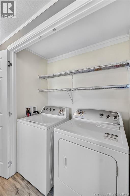 98 Hayward - Image 24