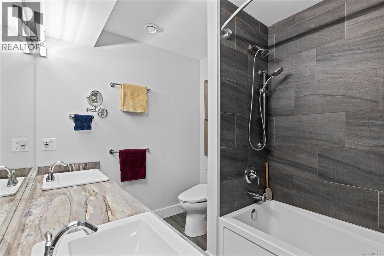 242 Sunningdale Rd E - 13